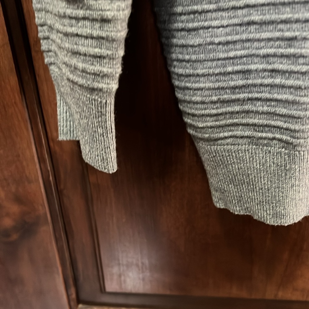 Ribbed sweater - Picture 2 of 5